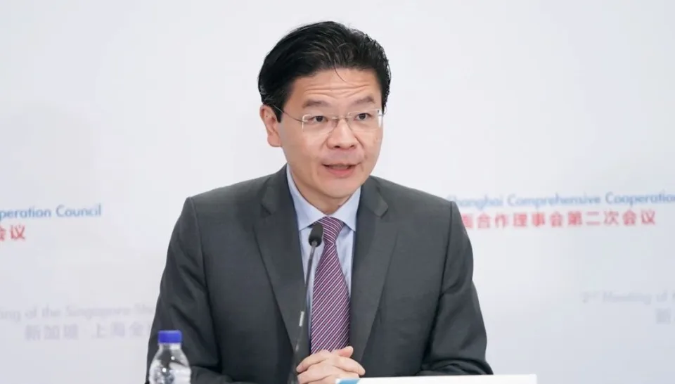 新加坡总理李显龙宣布决定，交棒给副总理兼财政部长黄循财