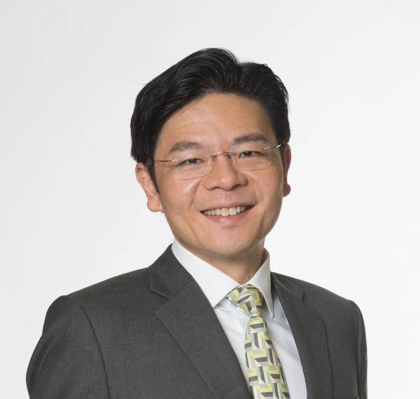 祖籍中国海南的他将接棒李显龙任新加坡总理?为何是他?