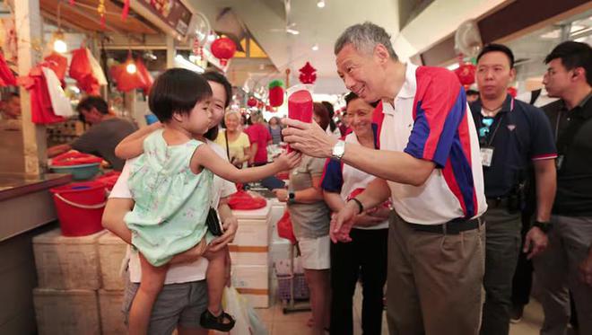 李显龙时代结束,新加坡新总理上台,对华态度曝光,中方回应来了